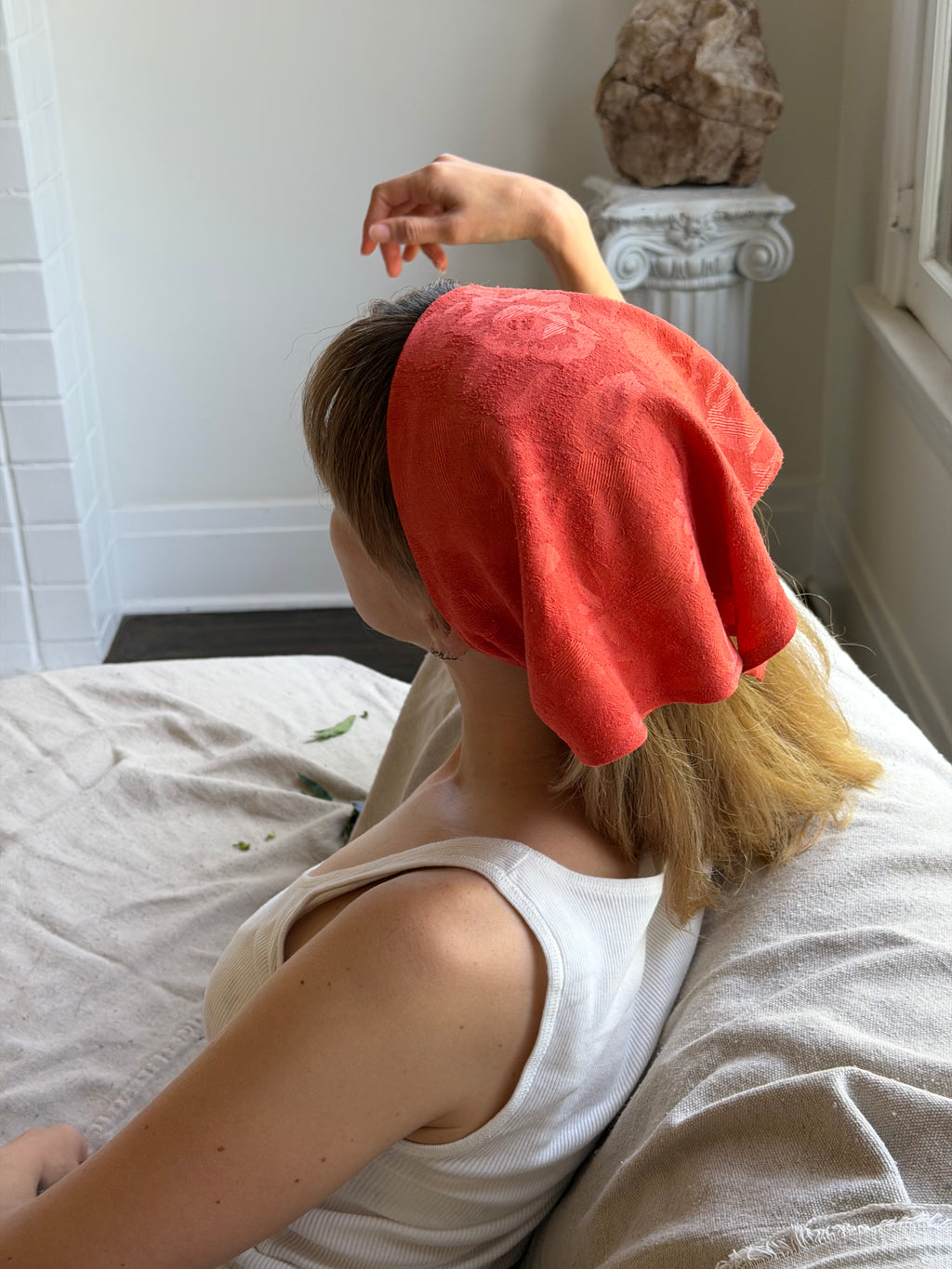 Headscarf in coral